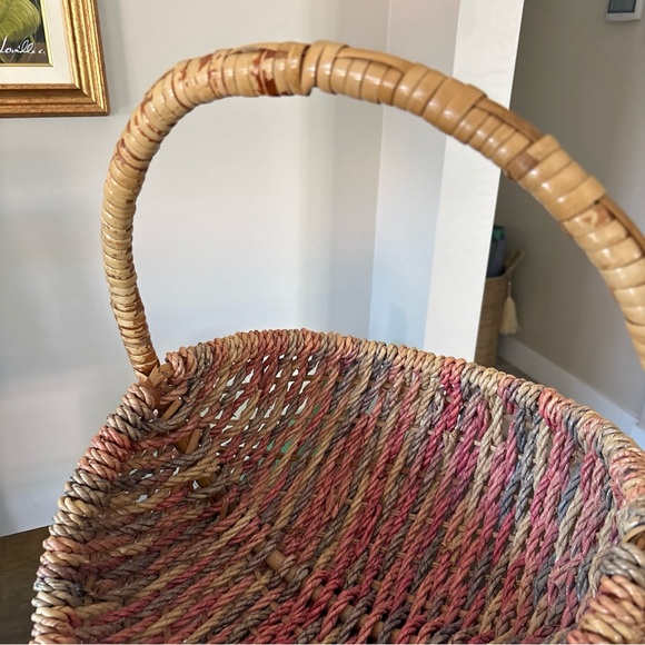 Handwoven Multicolor Basket Large Buttocks Basket Multicolored Farmhouse - Picture 3 of 9